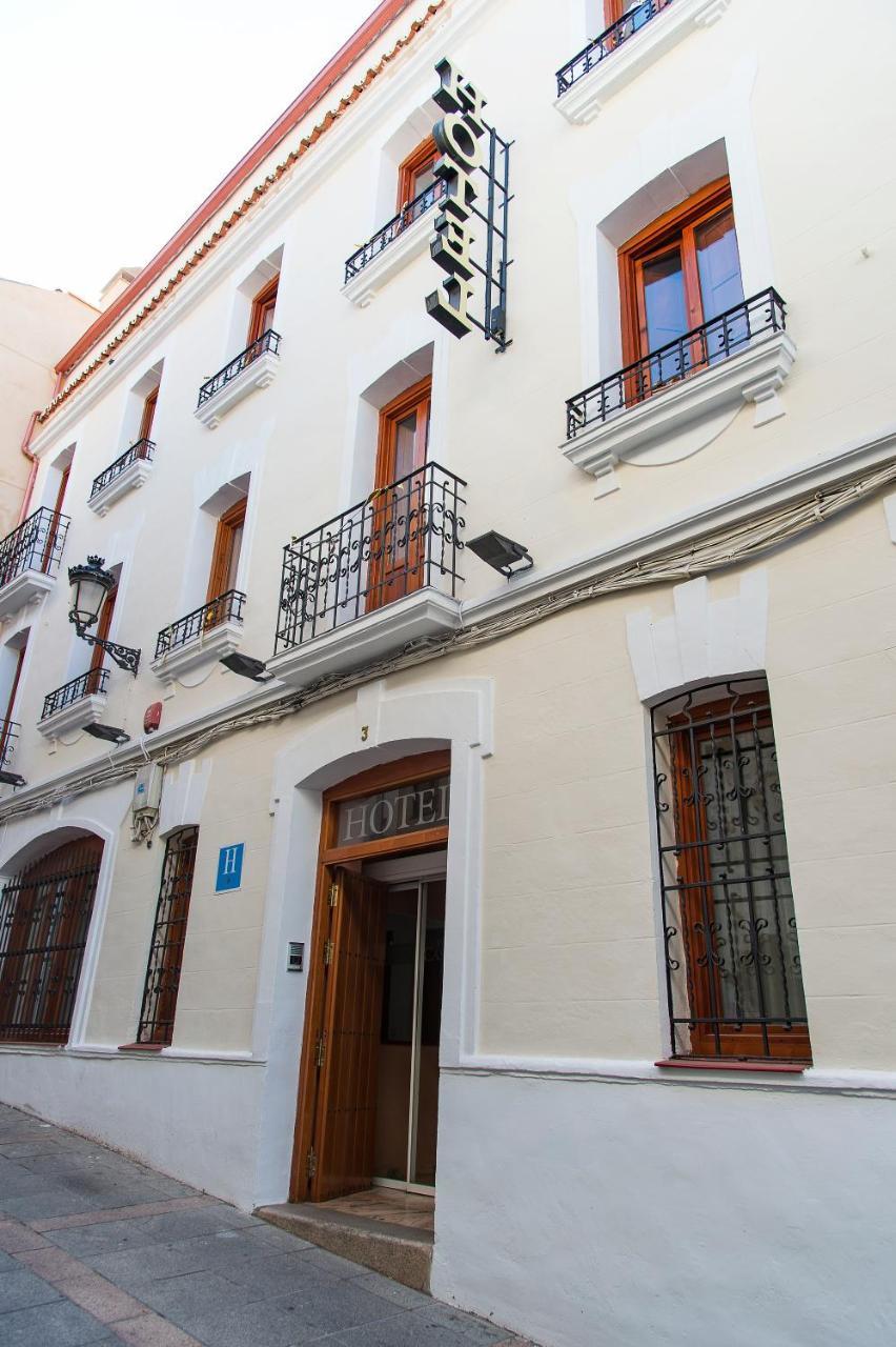 Hotel Castilla Caceres Exterior photo